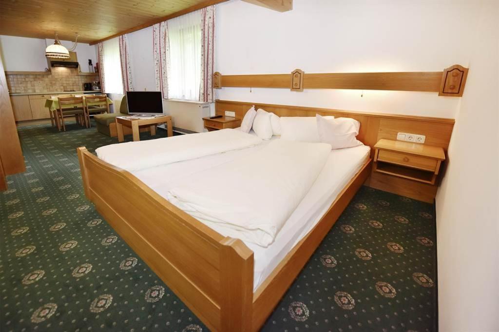 Bed and Breakfast Berghof Gundalatsch Gaschurn Zewnętrze zdjęcie